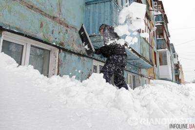 На Донбассе выпало до полметра снега