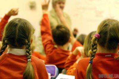 Украинскую школу потрясла новая драка между девочками, ребенок в больнице