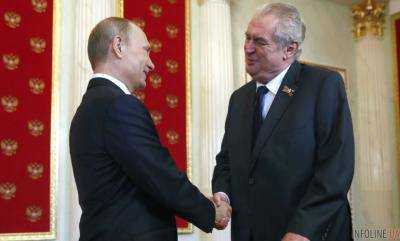 Путин поздравил Земана с победой на выборах президента Чехии