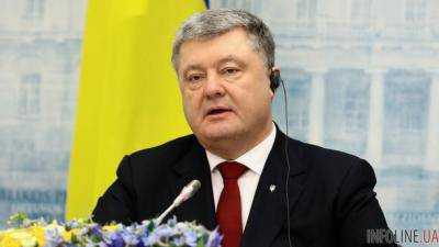 Порошенко не прилетел на мероприятия в честь памяти героев Крут