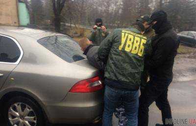 Зізнався на камеру: як у Берегові затримали прикордонника-контрабандиста