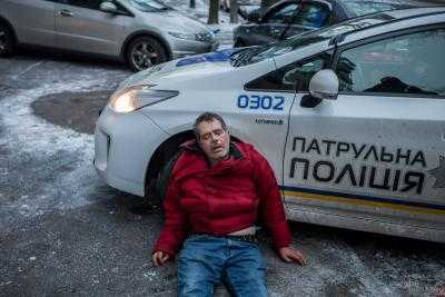 Пьяная погоня в Днепре: "невменяемый" водитель устроил ДТП и хотел покончить с собой. Фото, видео