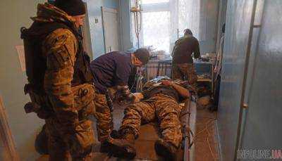 Вследствие 9 обстрелов боевиков травмирован один военный