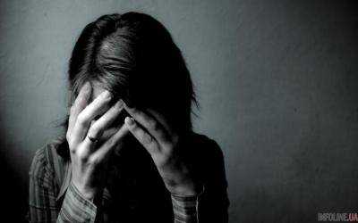 Полицейские по очереди насиловали в фургоне 18-летнюю девушку. Шокирующие подробности