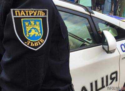 Смерть в пакете: во Львове юноша умер на руках копов
