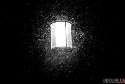 Из-за непогоды без света остались почти 100 городов и сел