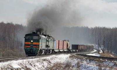 Тепловоз врезался в микроавтобус в Черновицкой области