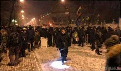 Луценко поддержал действия полиции в палаточном городке под Радой