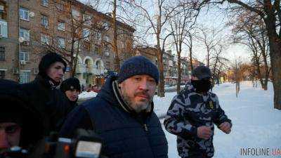 Крысин вышел из суда: его встретили плевками и пинками