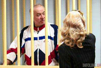 Российского экс-разведчика могли отравить с помощью букета цветов
