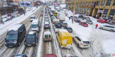 В Киеве уровень вечерних пробок достиг 7 баллов