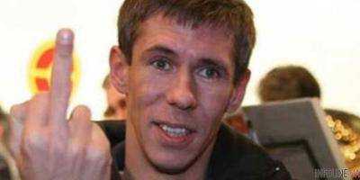 Скандальный актер сбежал из страны, оставив огромные долги