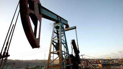 Brent подешевела до 67,93 долл. за баррель