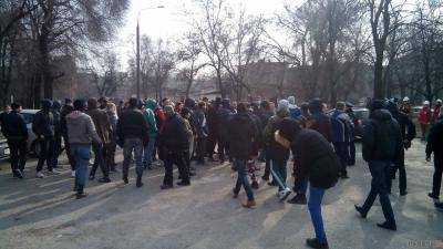 Организатора первомайского шествия в Николаеве облили зеленкой