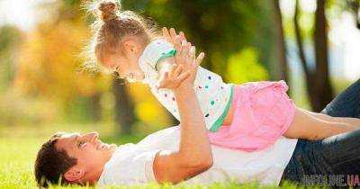 Весь в папу: какие черты ребенок унаследует от своего отца