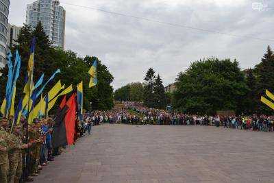 В Днепре штрафуют за серп и молот