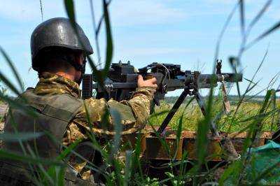 Двое украинских бойцов за прошедшие сутки получили ранения