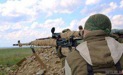 В прошедшие сутки на Донбассе военный получил тяжелое ранение от выстрела снайпера