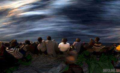 Испания примет судно с беженцами, заблокированное в Средиземном море