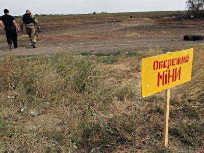 Мужчина подорвался на растяжке в Луганской области