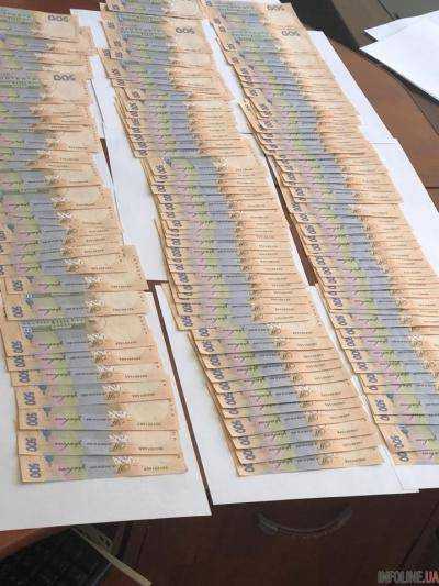 В Сумской области на взятке в 60 тыс. грн задержали должностных лиц ГФС