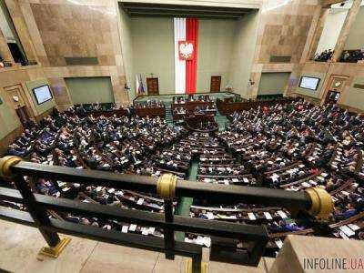 Сейм Польши взялся за изменение противоречивого закона об ИНП