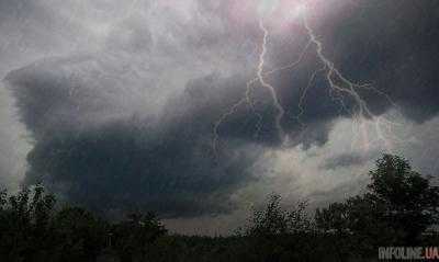 Грозы, шквалы и град: в Украине ожидается ухудшение погодных условий