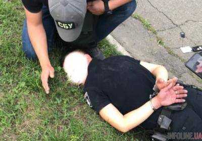 Сотрудники СБУ задержали патрульного полицейского, которого соблазнила крупная взятка