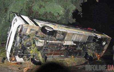 В Индии автобус упал в ущелье: есть жертвы