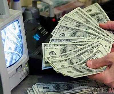 За неделю доллар в обменниках подорожал почти на 1%