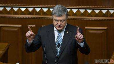 Порошенко поручил активизировать работу по усилению санкций против РФ