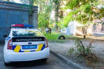 В Днепре возле детского сада нашли тело мужчины