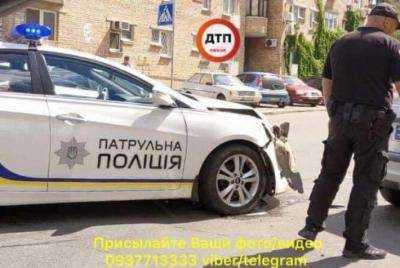 На столичном Подоле произошло ДТП с участием патрульной полиции
