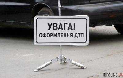 В Сумской области автомобиль с пассажирами перевернулся в кювет: есть пострадавшие