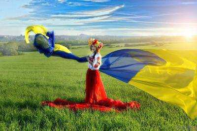 В Украине отмечают День Государственного флага
