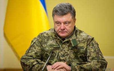 Порошенко поручил дипломатам обеспечить реабилитацию раненых за рубежом