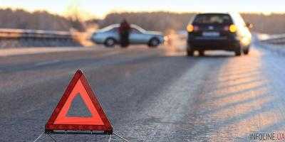 Под Киевом произошло тройное ДТП: есть пострадавшие