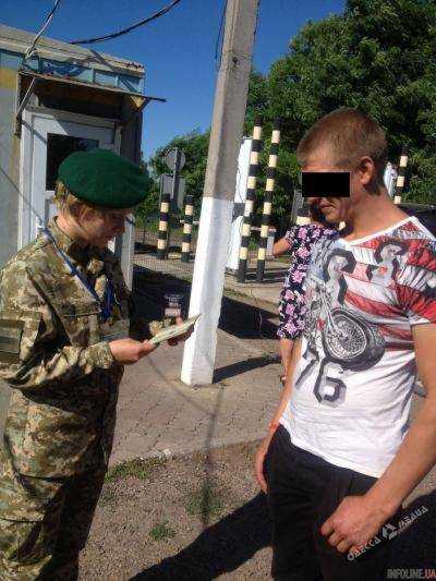 Гражданин Молдовы пытался в носках провезти через границу препарат для омоложения