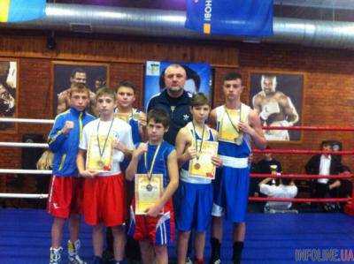 Молодежная украинская сборная по боксу завоевала четыре медали чемпионата мира
