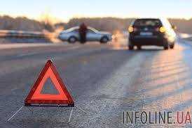 В Киевской области иномарка влетела в грузовик и загорелась, есть погибший