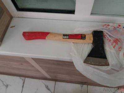 В Одессе мужчина с топором угрожал в школе обидчикам его ребенка