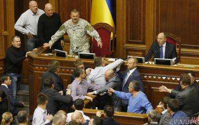 Рада продлила действие закона об особом статусе Донбасса