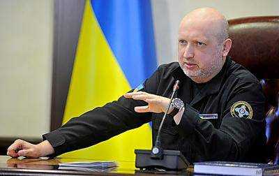 Турчинов рассказал, когда СНБО рассмотрит санкции в отношении ряда телеканалов
