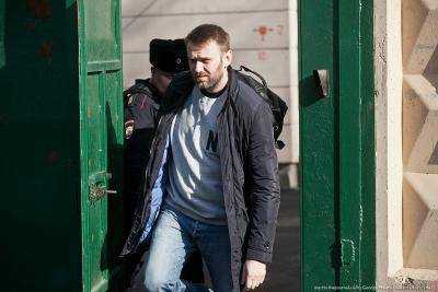 На свободу вышел российский оппозиционер Навальный