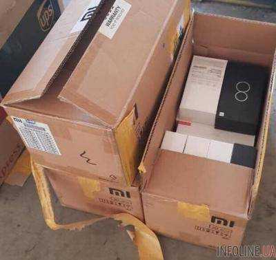В Украину пытались ввезти партию телефонов на около 700 тысяч долларов
