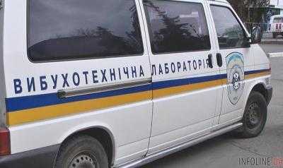 В центре Херсона под авто нашли похожий на взрывчатку предмет