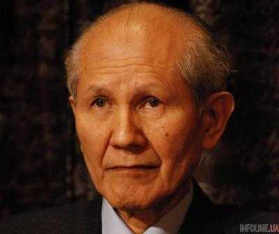 Умер лауреат Нобелевской премии по химии Симомура