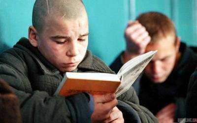 Заключенные в колониях в этом году уже прочитали почти 130 тыс. книг
