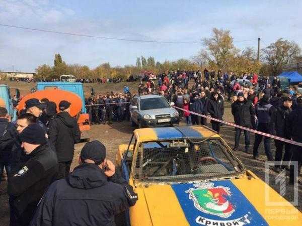 Наезд на зрителей на автогонках в Кривом Роге: подробности