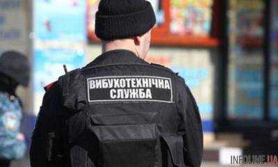 Второй раз за сутки сообщили о минировании станции метро "Льва Толстого"
